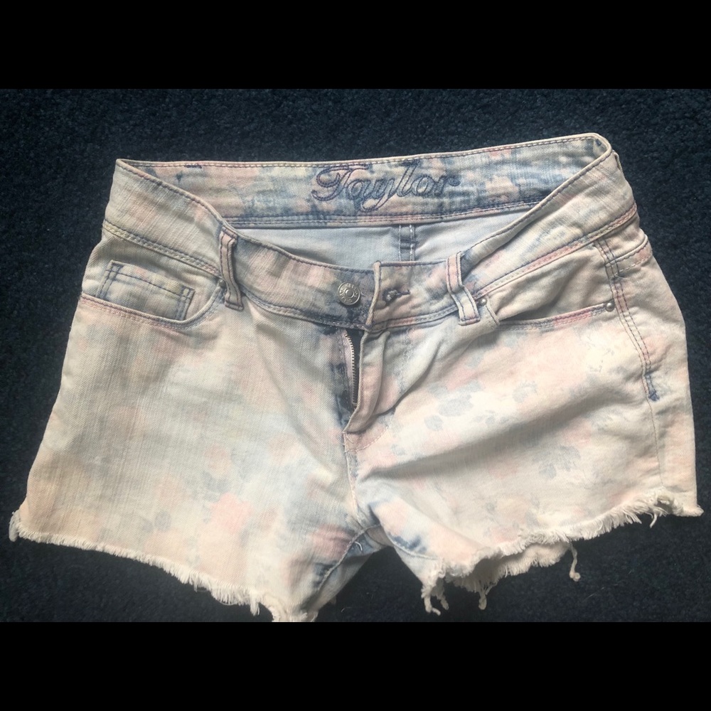 Delia’s “Taylor” short, faded floral pattern